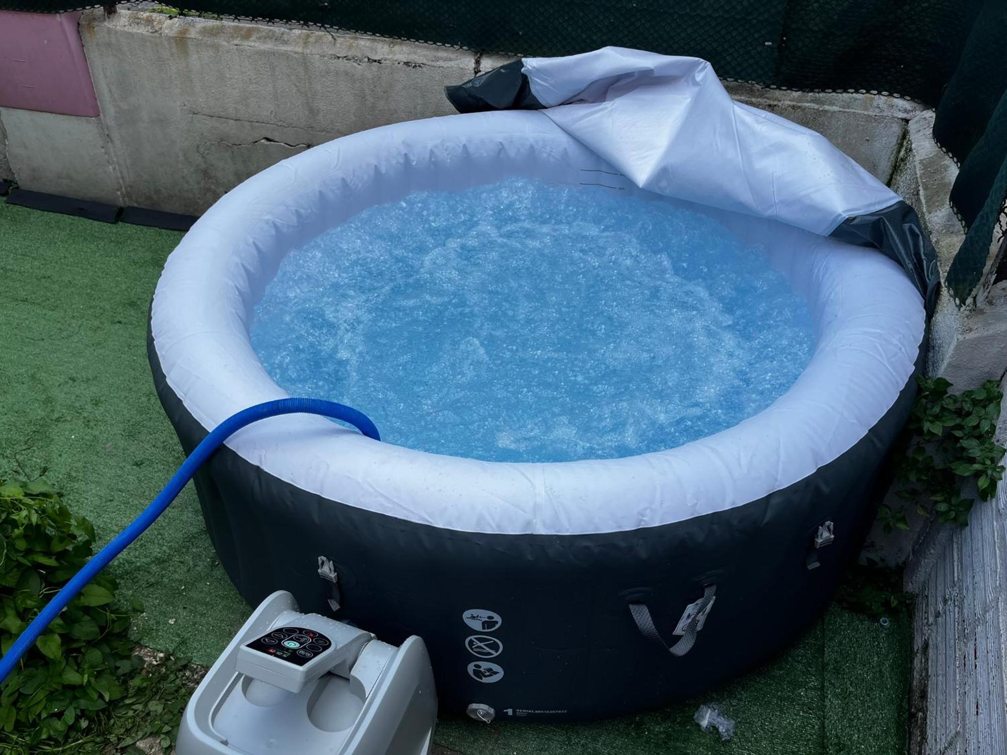 Pavillon, Jacuzzi, Barbec, Netflix, Canal, * Bobigny